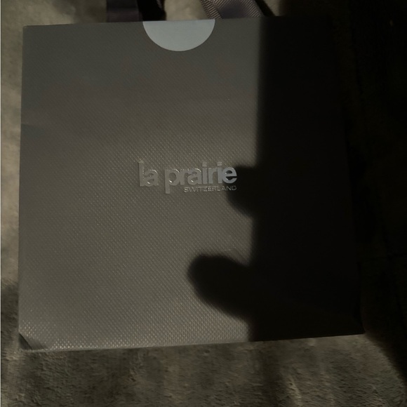 La Prairie Gray Moisturizer Collection - Picture 5 of 5